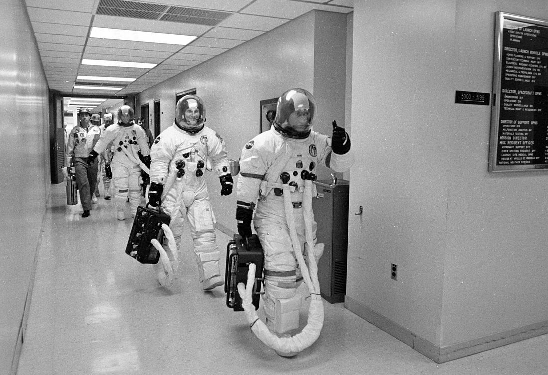 mission-apollo-16-1971-1972-03