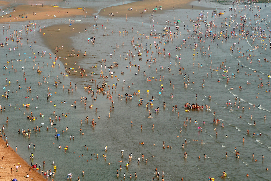 A view of the N.1 Beach in Qingdao, August 2006