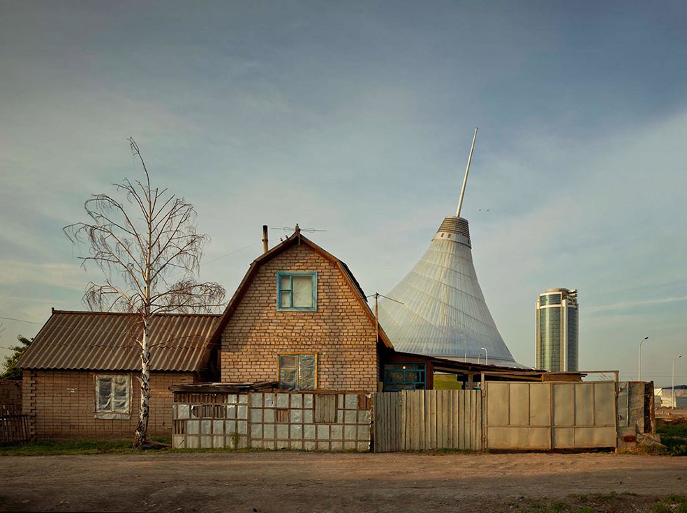 Imperial Pomp - Post Soviet High-Rise © Frank Herfort