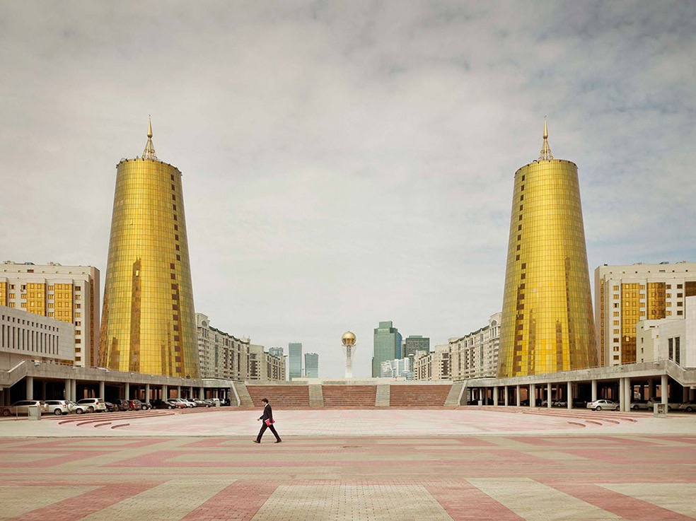 Imperial Pomp - Post Soviet High-Rise © Frank Herfort