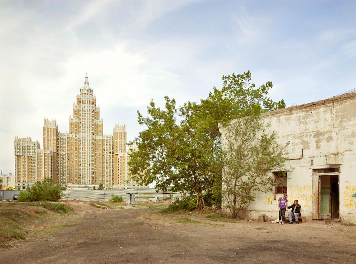 Imperial Pomp - Post Soviet High-Rise © Frank Herfort