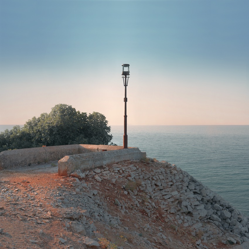 No Monuments While Traveling © Mario Pucic